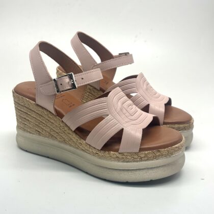 Sandalia de cuña en color rosa de piel MANAROLA