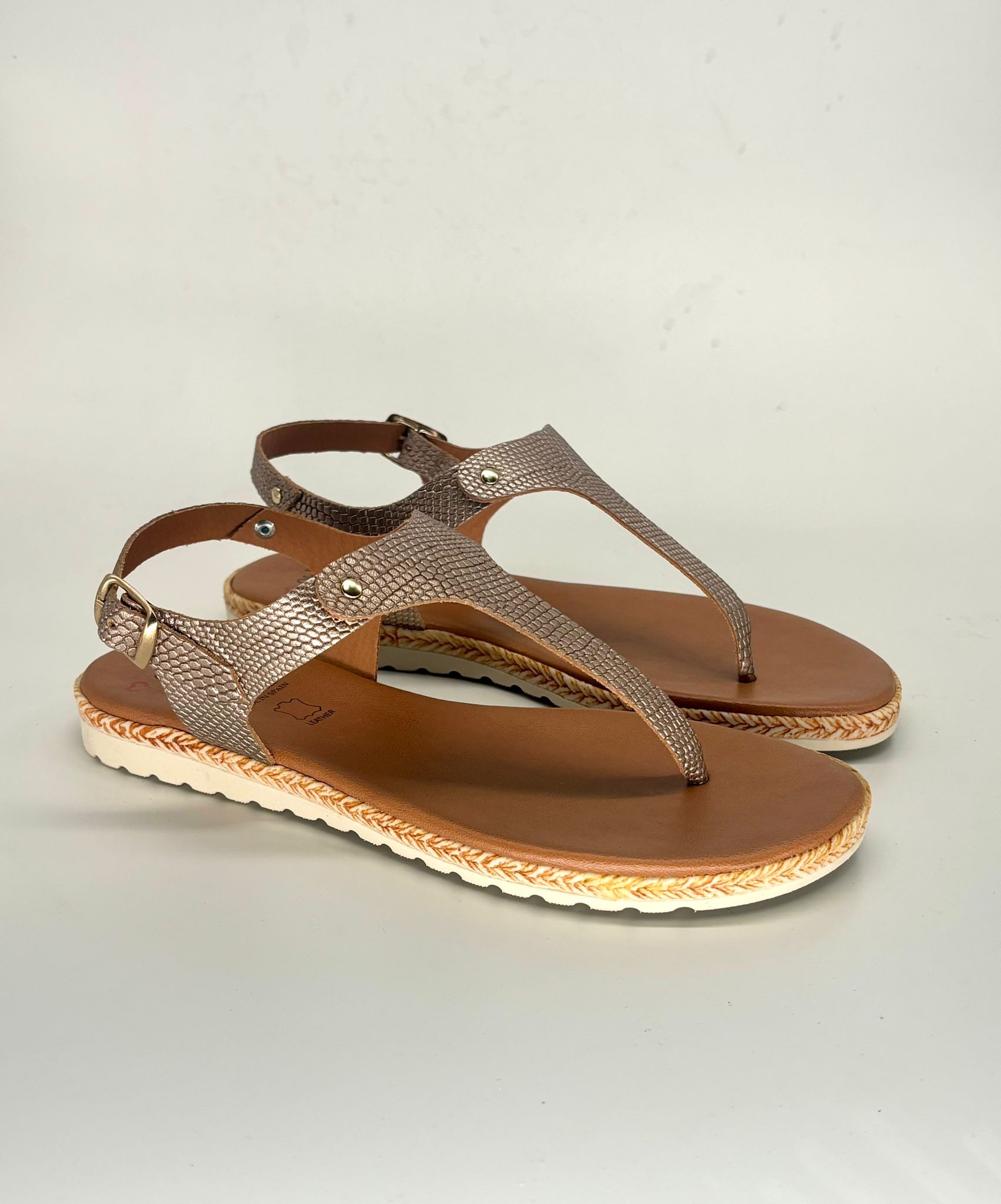 Sandalias blancas planas de piel para mujer ROMA - Imagen 4